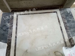隆胜华府蔡先生客厅铺的波打线